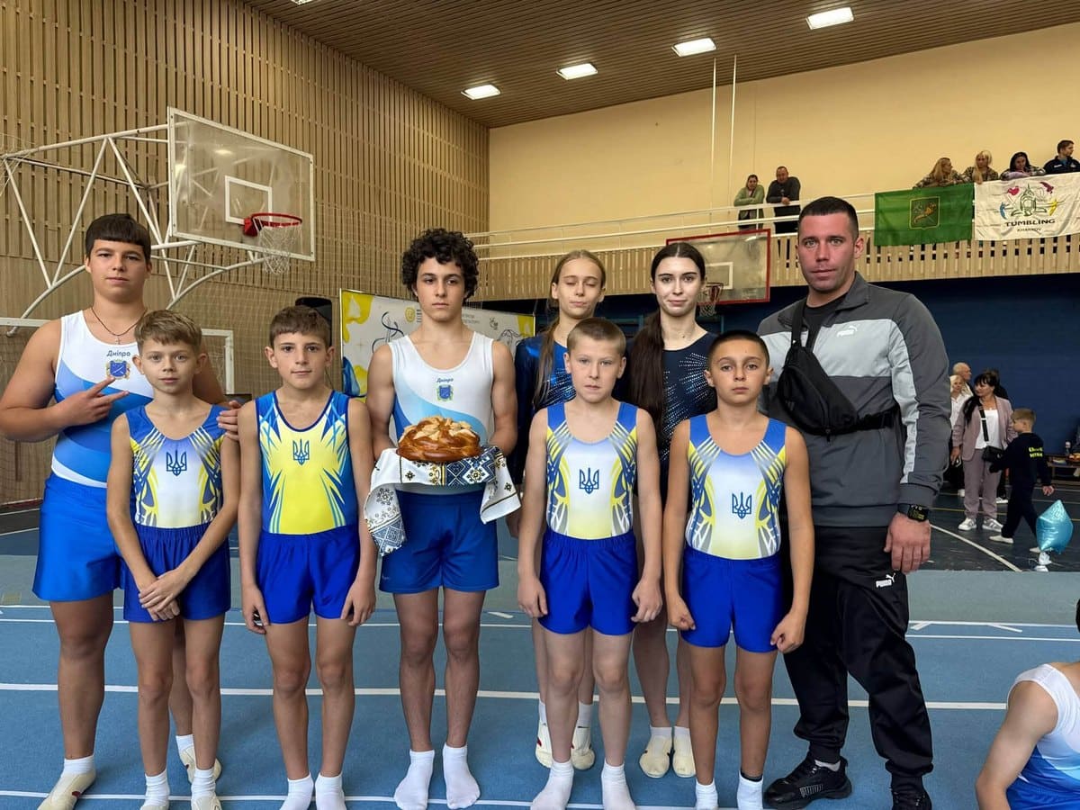 Спортсмени Кам’янського здобули медалі чемпіонатів України зі стрибків на акробатичній доріжці