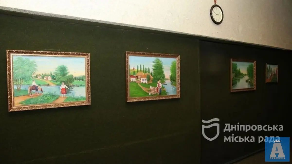 Писав без рук: у Дніпрі відкрили виставку картин Василя Мельника