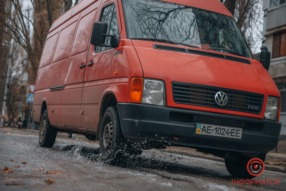 Водії намагаються оминати ділянку