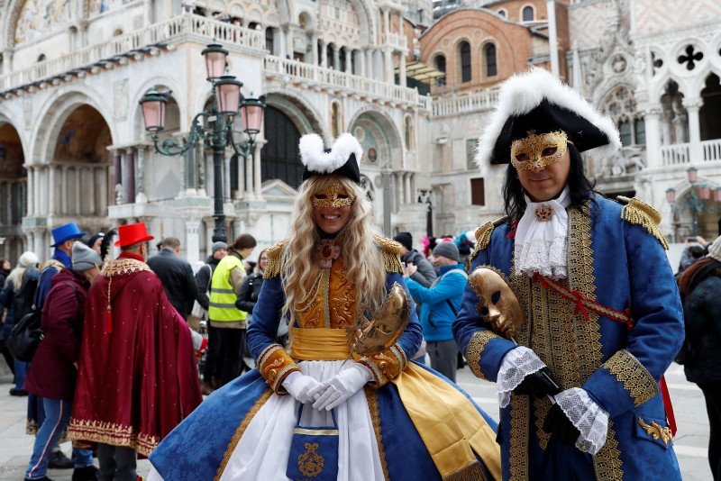 Венеція святкує карнавал - фото 7