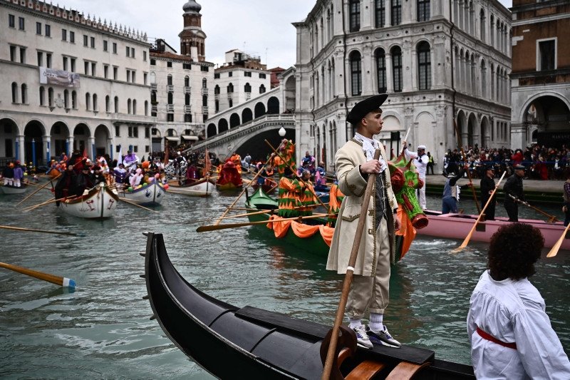 Венеція святкує карнавал - фото 5