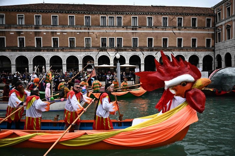 Венеція святкує карнавал - фото 4
