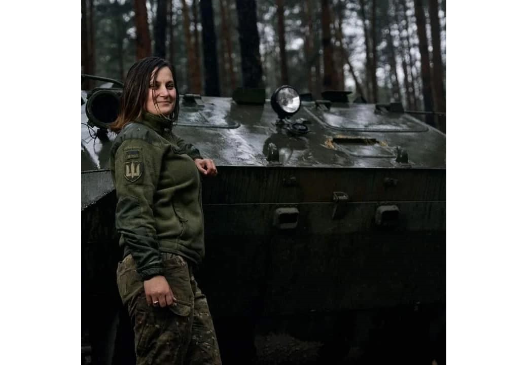"Борються за своє майбутнє та вільну демократичну Україну": Генштаб показав жінок у формі - фото 5