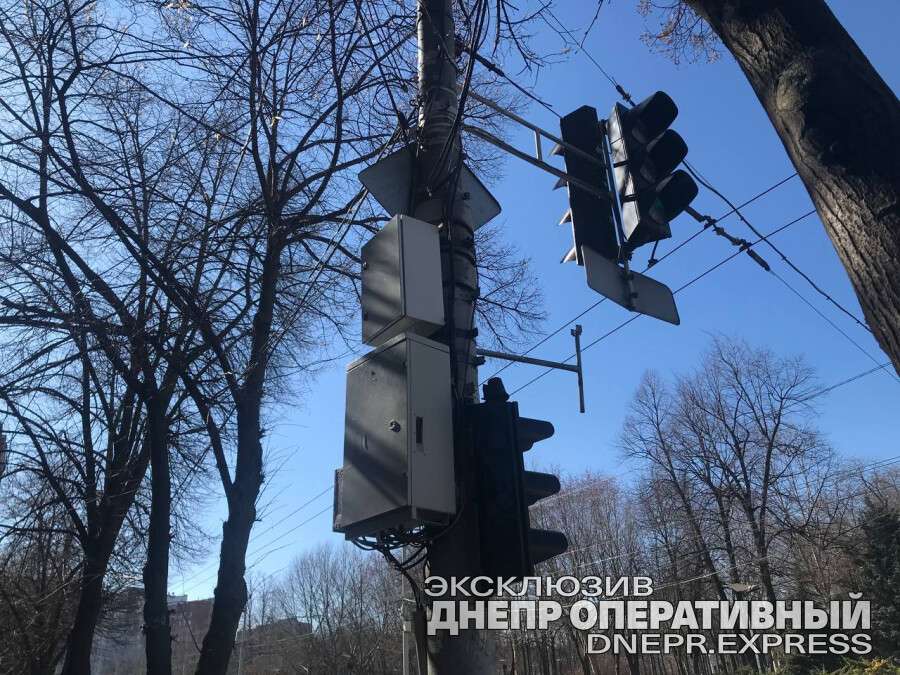 светофор на аккумуляторе