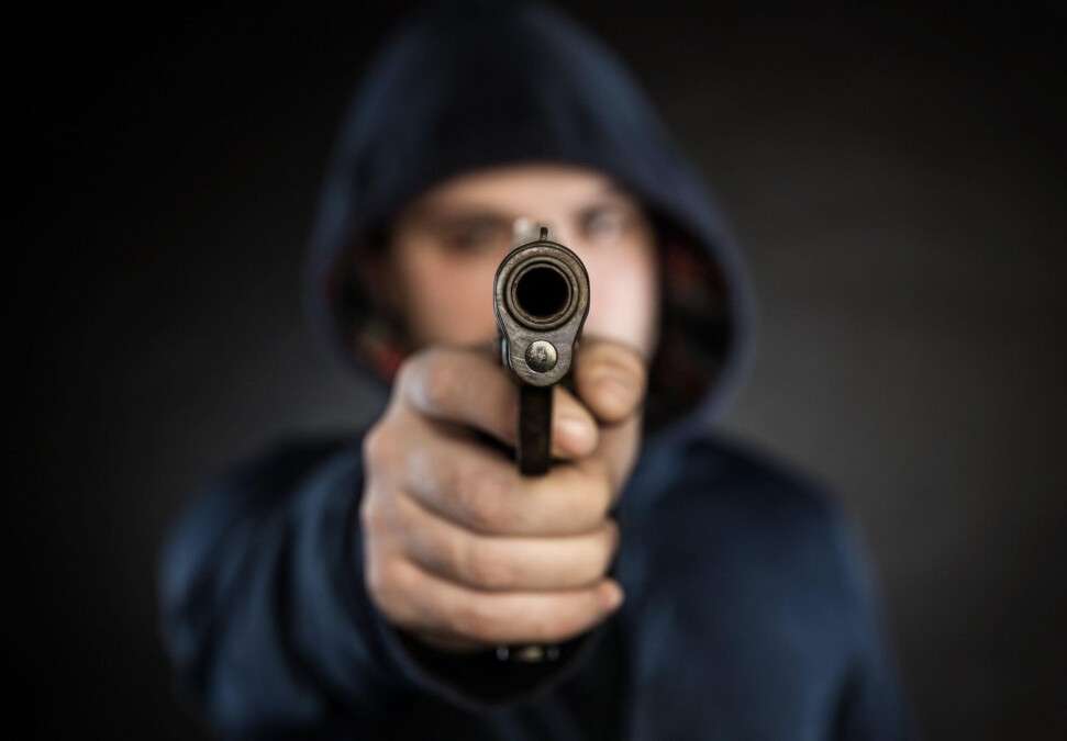 1633523728_pistolet
