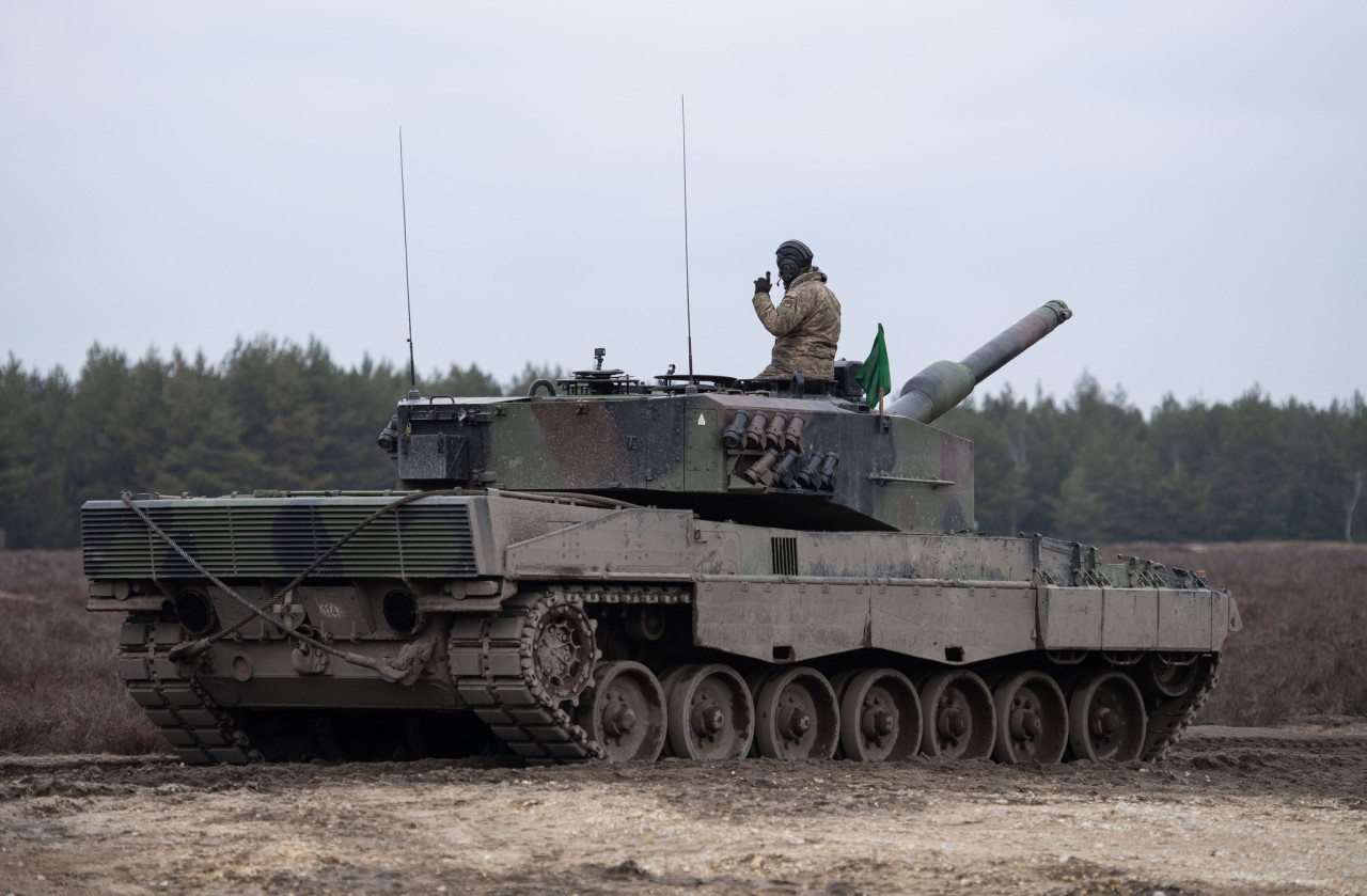 Українській військові в Польщі опановують танки Leopard - фото 4