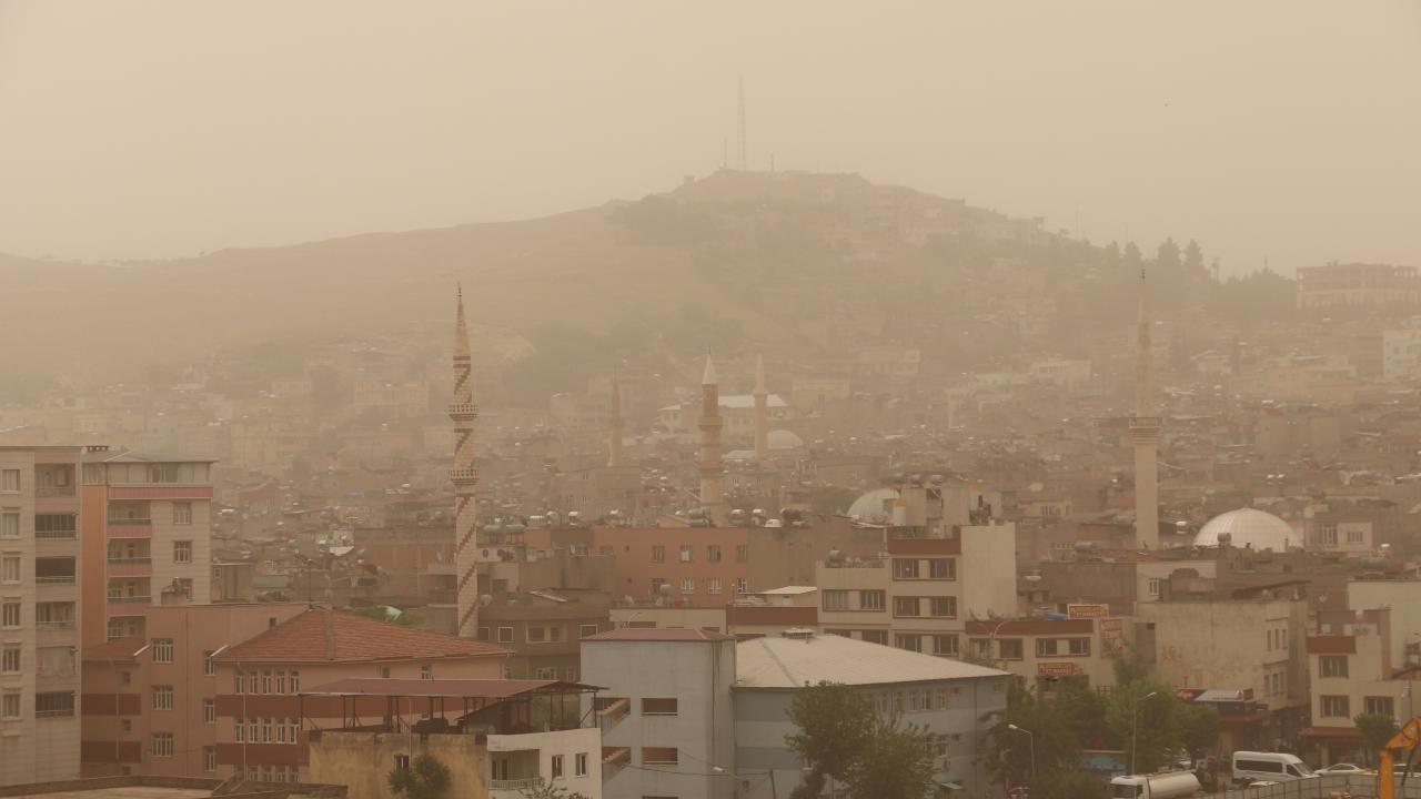 Код "жовтий": турецькі метеорологи попереджують про пилові бурі в 15 провінціях - фото 7