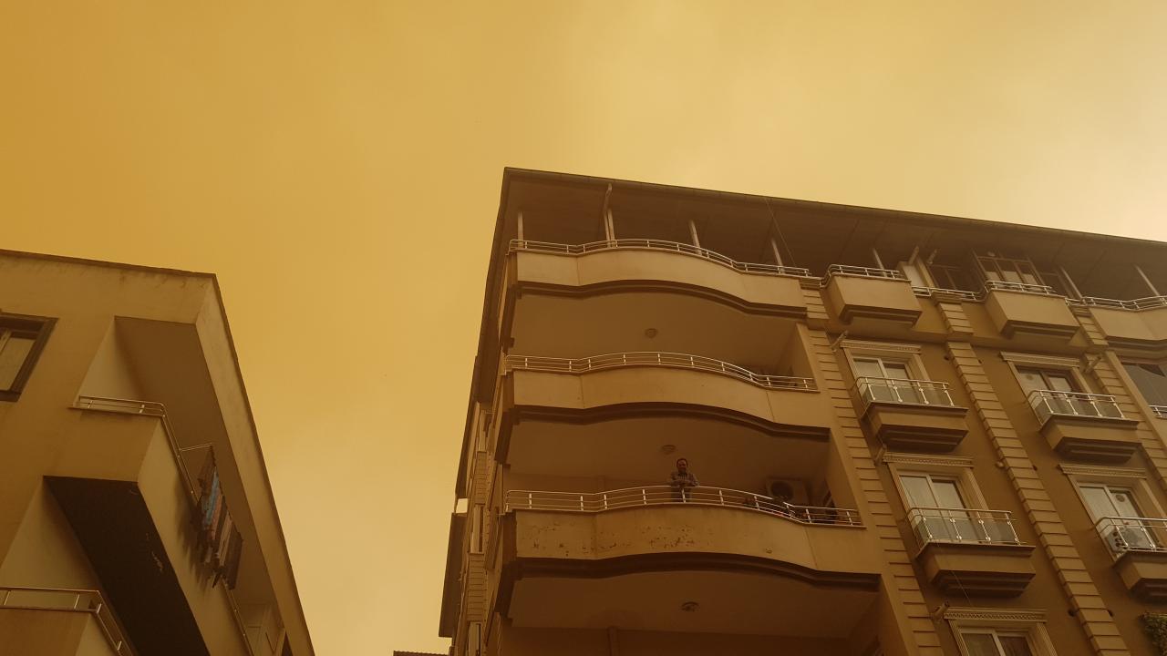 Код "жовтий": турецькі метеорологи попереджують про пилові бурі в 15 провінціях - фото 11