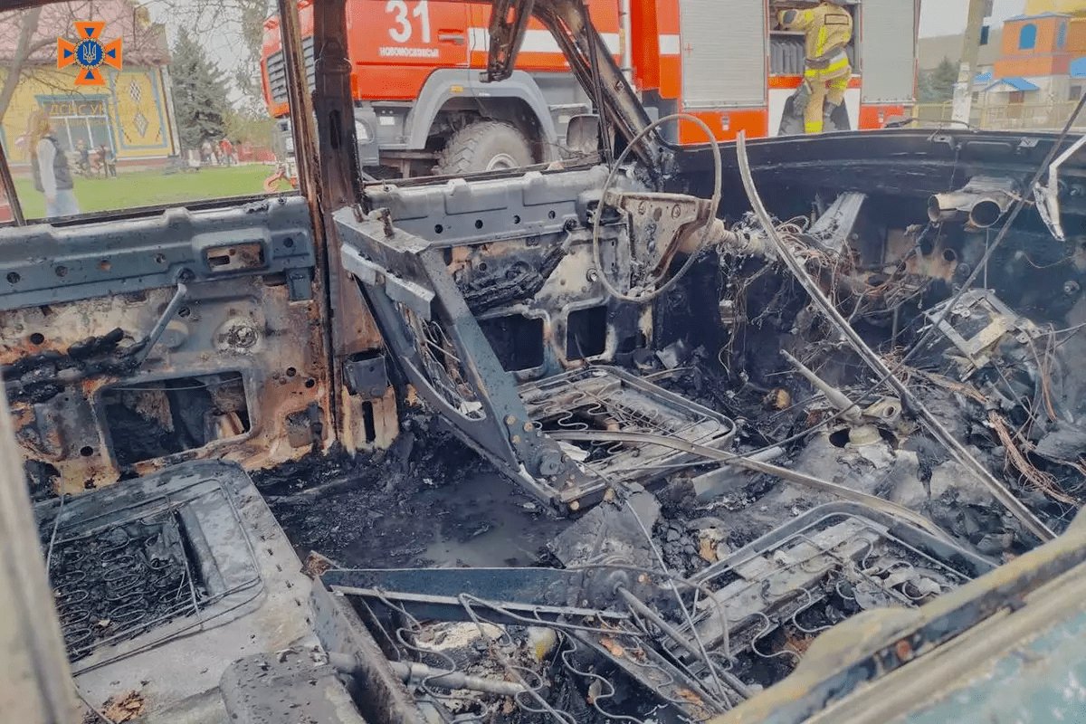 Загорелась машина в Днепропетровской области