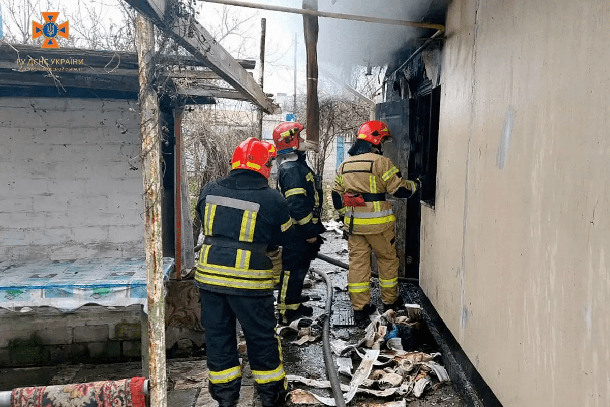 Тушили пожар в Новомосковске