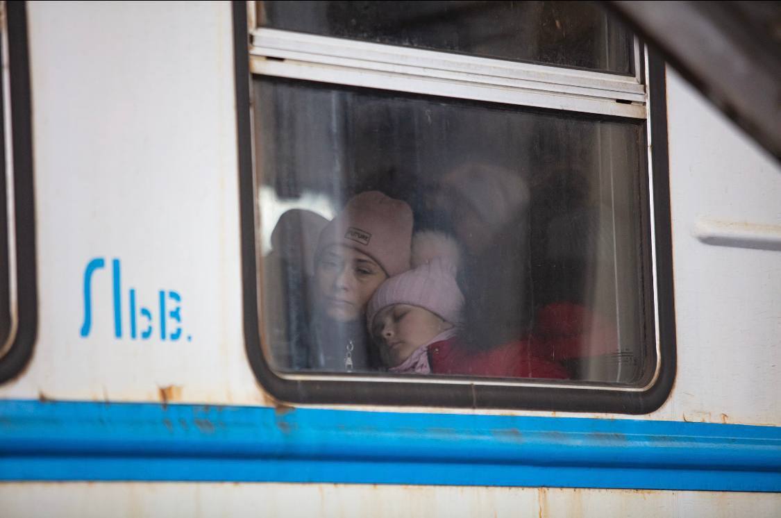 День "залізних людей": Зеленський пояснив, чому залізниця – значно більше, ніж просто транспорт - фото 7