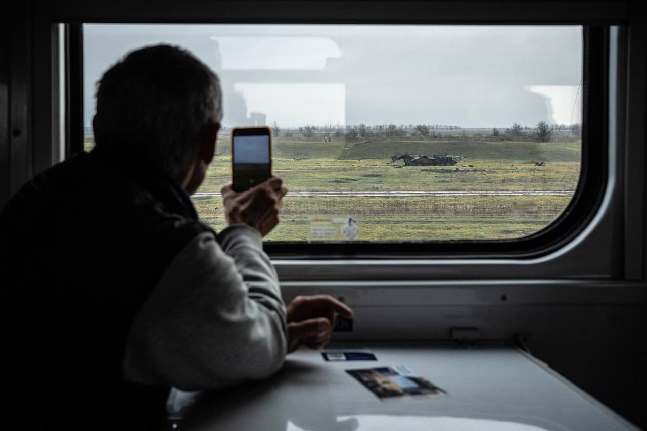 День "залізних людей": Зеленський пояснив, чому залізниця – значно більше, ніж просто транспорт - фото 5
