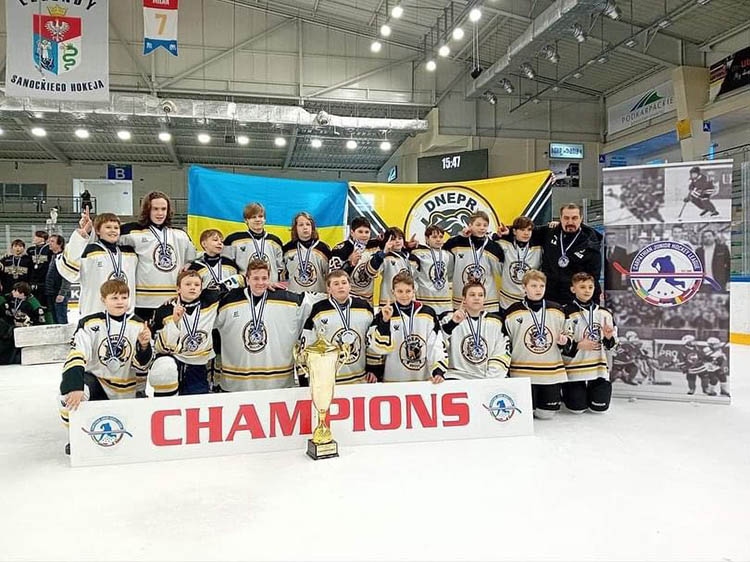 Хокей - молодіжна континентальнахокейна ліга у віковому дивізіоні U13