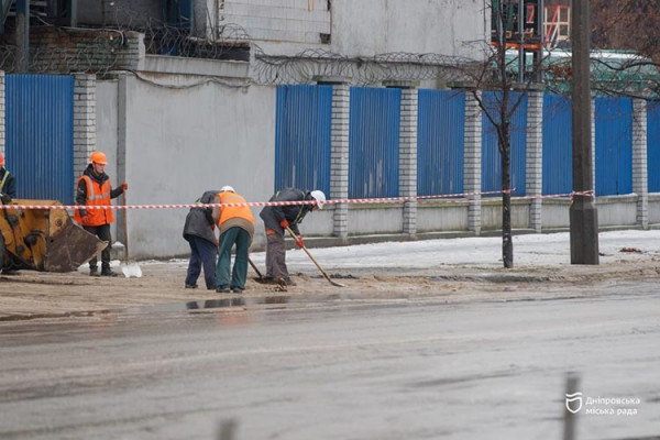 o_1je9ekhhvpirlpphpr1r13q81l