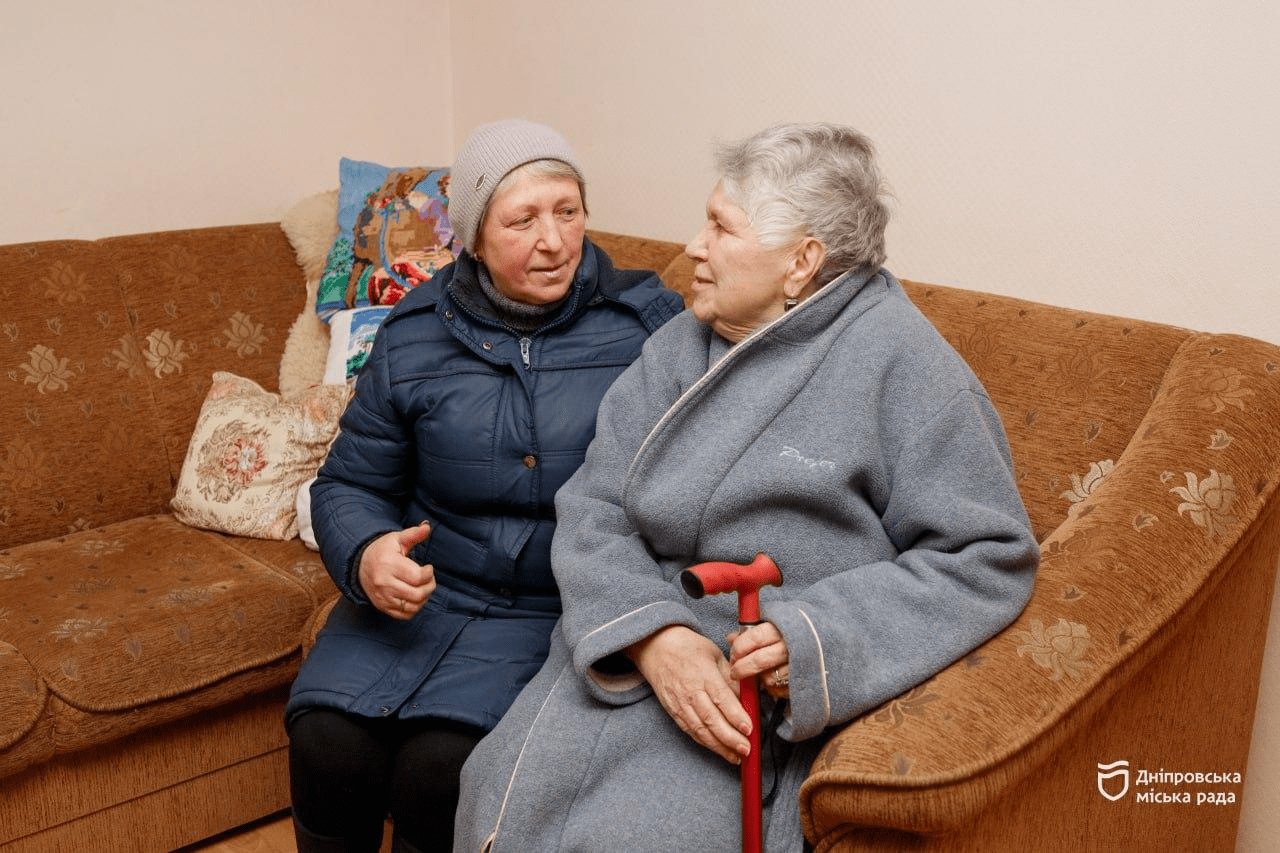 Допомога літнім дніпрянам