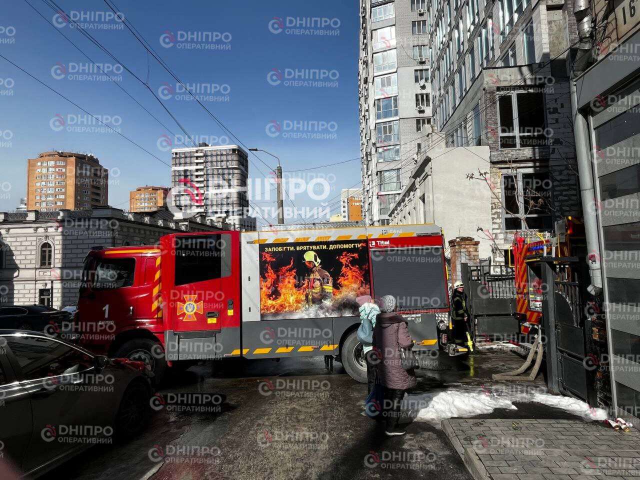 Пожежа у центрі Дніпра 23.02.2026: подробиці з місця події
