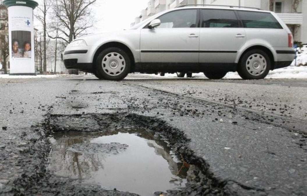 Дороги в Німеччині після зими