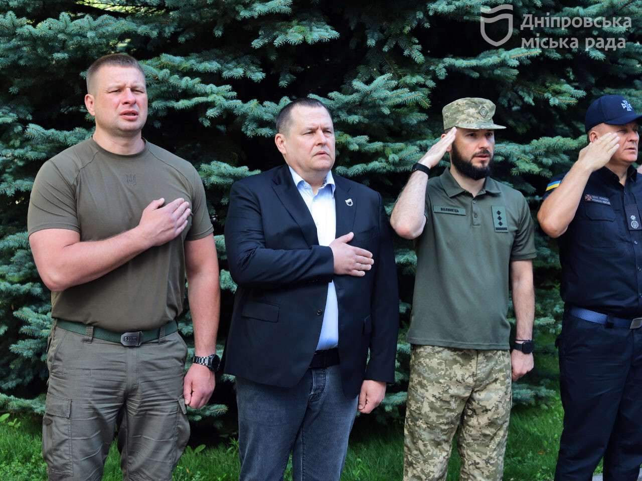 Мер Філатов та керівник ДніпроОВА привітали військових із 10-ю річницею створення ПвК