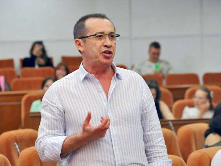 Син Краснова (Габібуллаєва) виступав проти вітання «Слава Україні! – Героям Слава!»