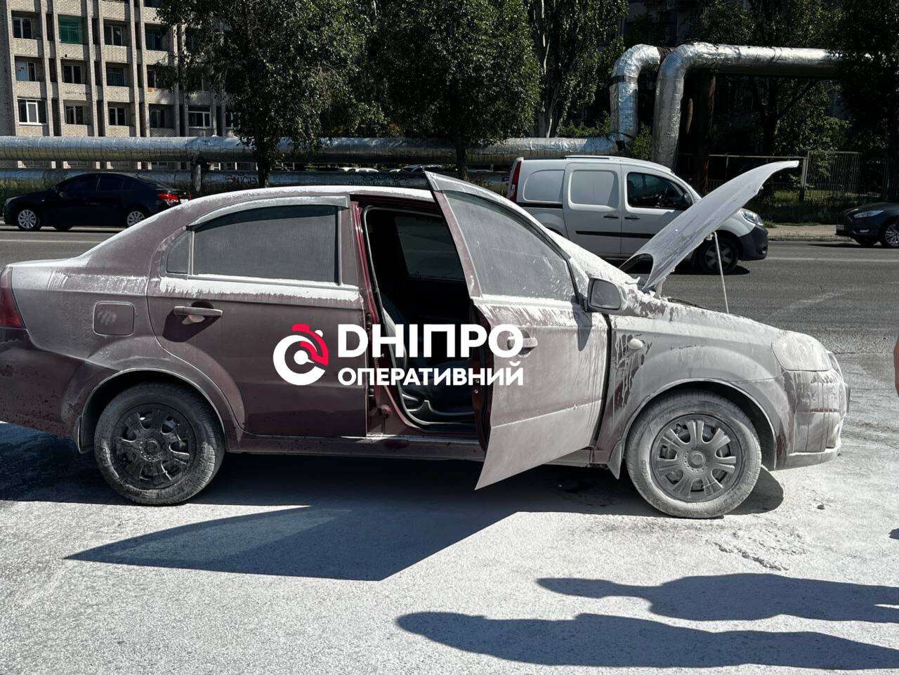 Загорілося авто біля АЗС на Космічній 5 серпня: подробиці з місця події