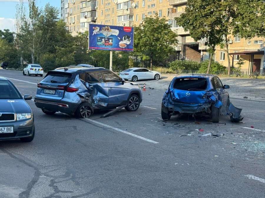 ДТП на Метробудівників