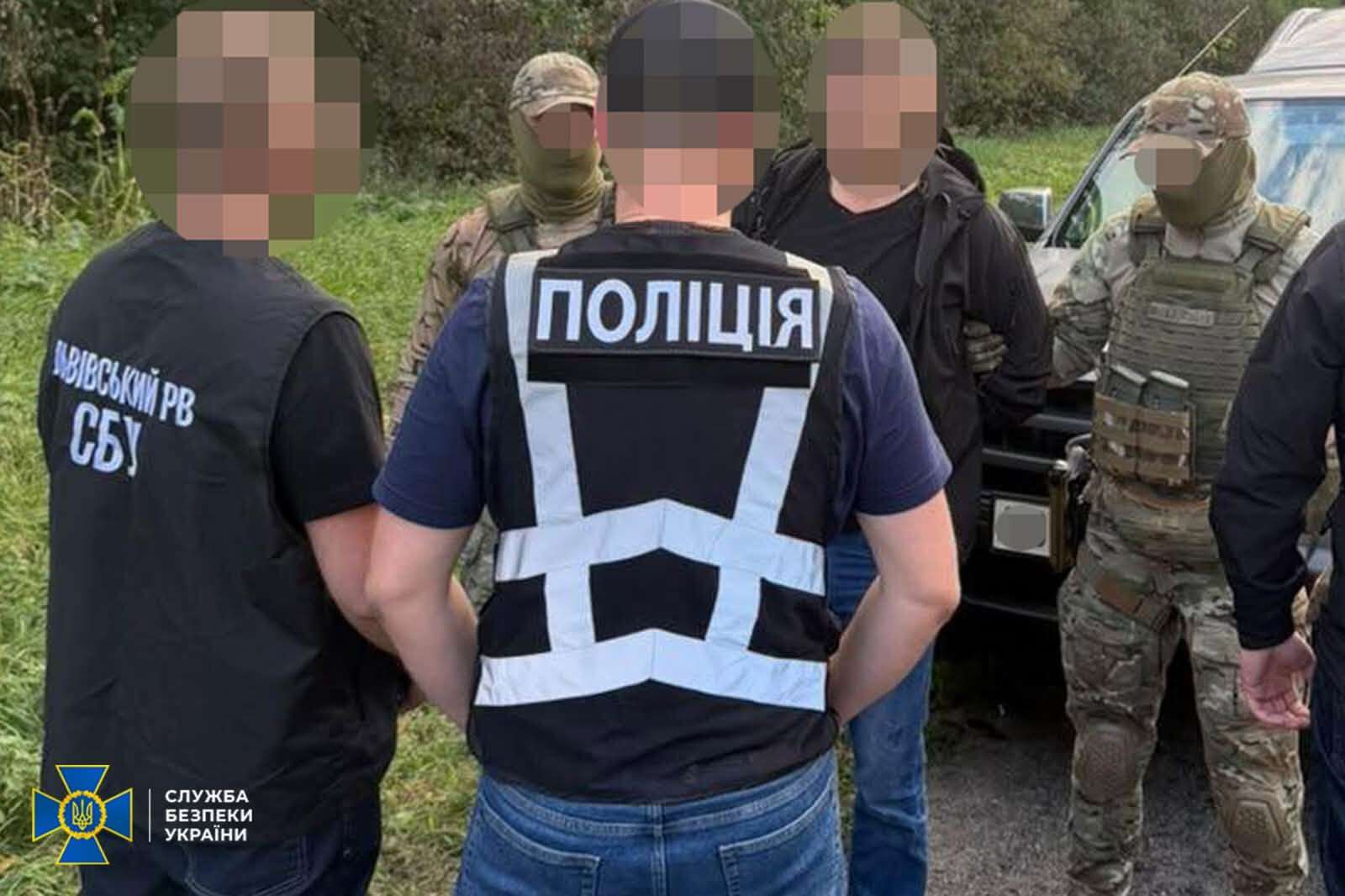 Дніпрянина затримали за організацію незаконного переправлення військовозобов’язаних за кордон – СБУ